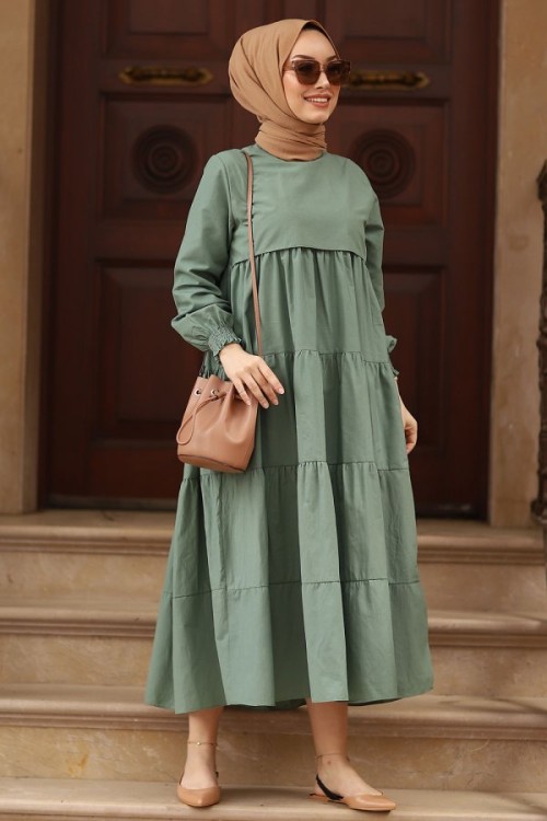 Fırfır Detaylı Kolu Büzgülü Koton Tesettür Elbise Yeşil