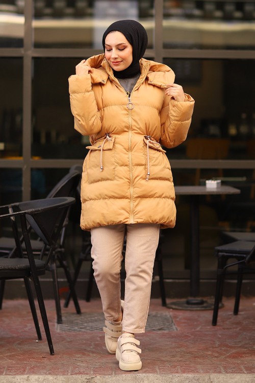 Kapak Cepli Tesettür Şişme Mont Lattte