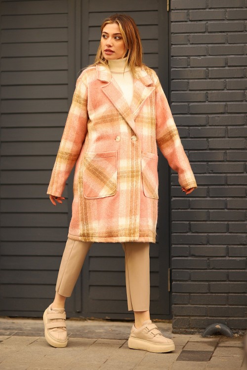 Düğmeli Tesettür Kaşe Kaban Pudra