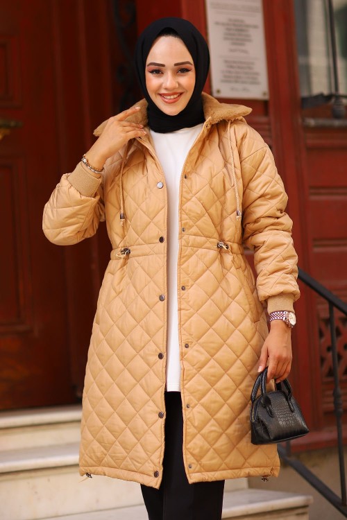 Yakası Kürklü Tesettür Mont Camel