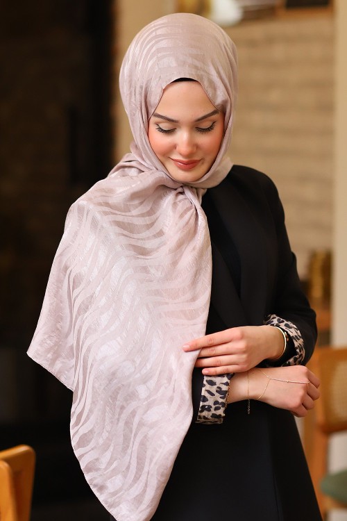 Çift Taraflı İpeksi Pamuk Jakar Kumaş Dalga Desen Tesettür Şal Serisi Bej