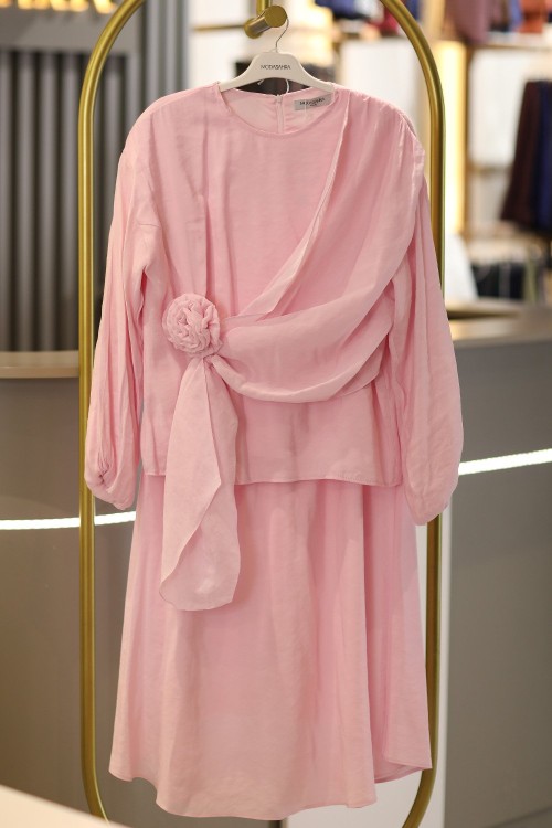 Gül Drapeli Tesettür Etekli Takım Pudra