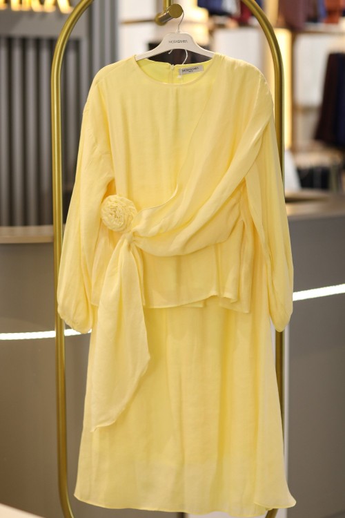 Gül Drapeli Tesettür Etekli Takım Sarı